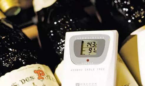 保存紅酒和白酒的溫度是多少？葡萄酒保存在10~15攝氏度