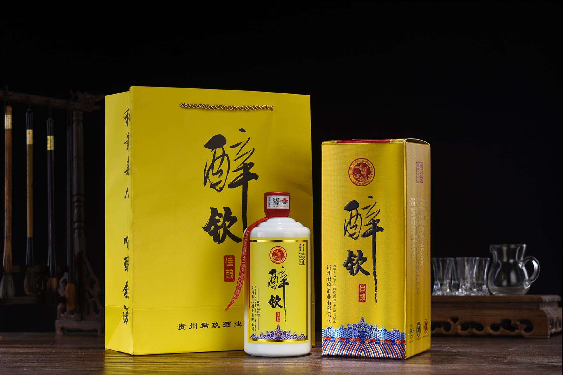 濃香型白酒的基本生產(chǎn)工藝是什么？濃香型白酒生產(chǎn)工藝特點(diǎn)如何？