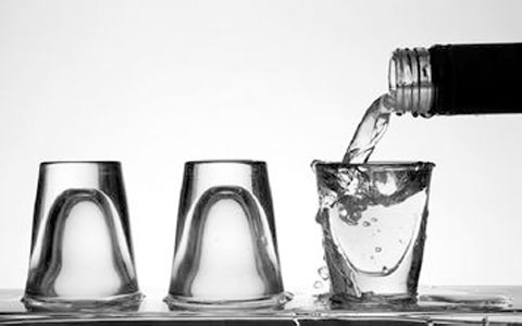 怎么樣鑒別白酒的真假？鑒別白酒真假的五個(gè)小技巧