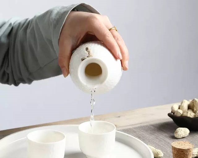 白酒中苦味產(chǎn)生的原因是什么？怎樣處理白酒中的苦味？