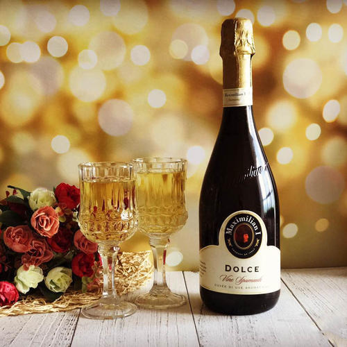香檳和白葡萄酒有什么區(qū)別？白葡萄酒和香檳哪個好喝？