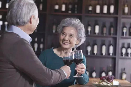 紅酒搭配禁忌有哪些？什么人 不能喝紅酒？