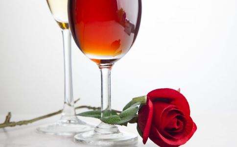 初學者選擇什么紅酒？喝紅酒的正確方法是什么？