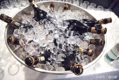 紅酒最佳飲用溫度是多少？如何正確的冰鎮(zhèn)紅酒？