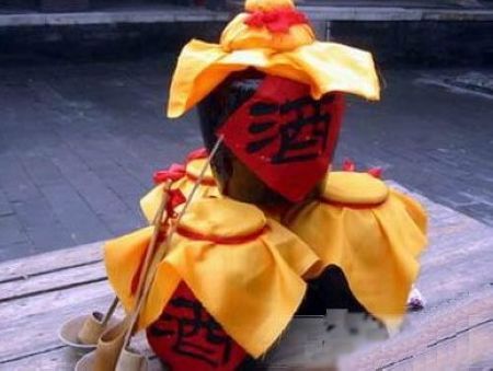 端午節(jié)雄黃酒應該怎么用？雄黃酒的功效與作用