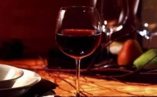 什么是天然甜酒？天然甜酒是什么葡萄酒釀造的？
