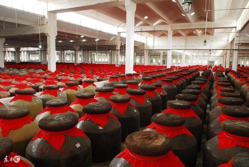 白酒儲存容器一般有哪些？塑料桶可以用來裝白酒嗎？