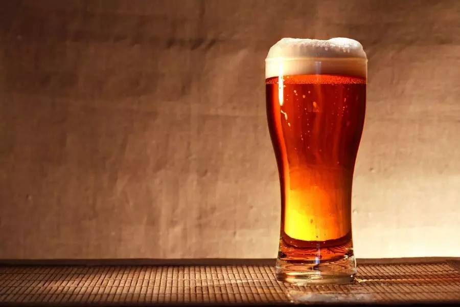 白啤酒、黃啤酒、黑啤酒哪個(gè)更好喝？